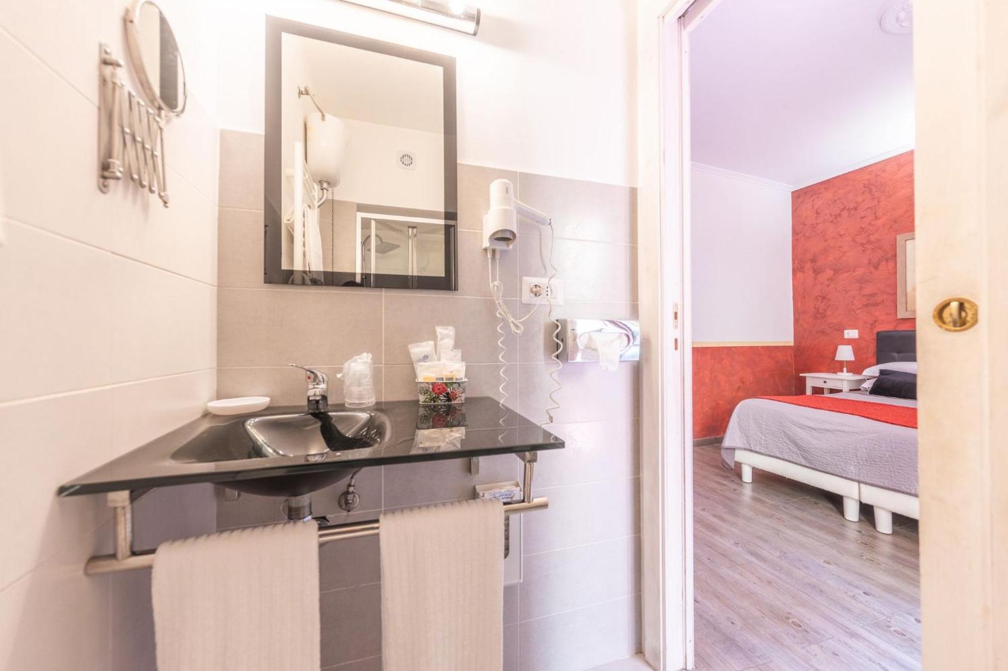 Room In Bb - Family Room In History House Ρώμη Εξωτερικό φωτογραφία